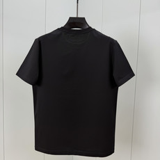 Stefano Ricci·史蒂芬劳尼治 SS26春夏新品SR铆钉缀饰短袖T恤,正面SR铆钉点状装饰,左侧袖边+背面品刺 Stefano Ricci·史蒂芬劳尼治 SS26春夏新品SR铆钉缀饰短袖T恤,正面SR铆钉点状装饰,左侧袖边+背面品刺