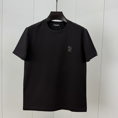 Stefano Ricci·史蒂芬劳尼治 SS26春夏新品SR铆钉缀饰短袖T恤,正面SR铆钉点状装饰,左侧袖边+背面品刺 Stefano Ricci·史蒂芬劳尼治 SS26春夏新品SR铆钉缀饰短袖T恤,正面SR铆钉点状装饰,左侧袖边+背面品刺
