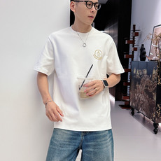 mon 2026年春夏系列圆领休闲短T 尺码:M-5XL 微阔版型 成份:罗马棉平纹面料,245克重,面料纹路平整清 mon 2026年春夏系列圆领休闲短T 尺码:M-5XL 微阔版型 成份:罗马棉平纹面料,245克重,面料纹路平整清