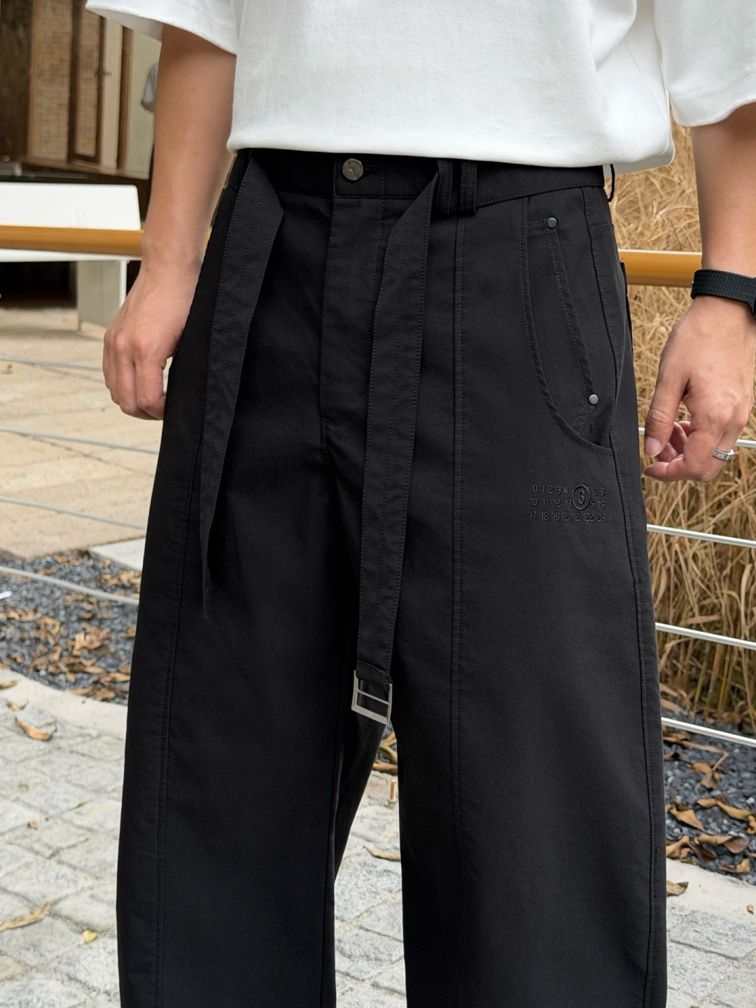 秋冬新款裤子上新🔥 颜色：黑 码数：M-3XL 款号：7002