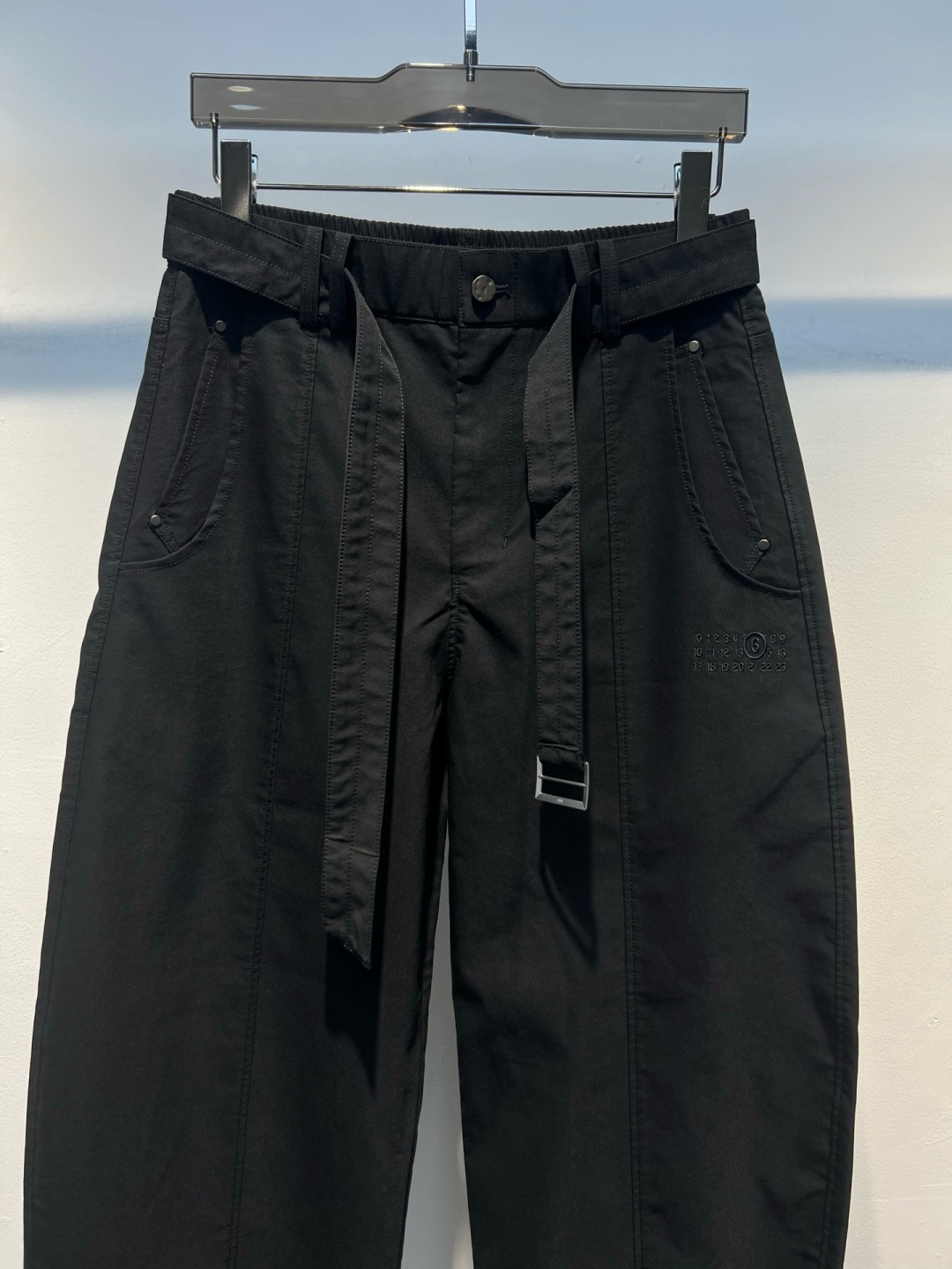 秋冬新款裤子上新🔥 颜色：黑 码数：M-3XL 款号：7002