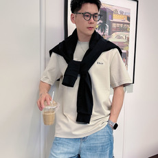 CD2026春夏新款短袖 对面料控有极高要求的 买它!!! 衣橱必备经典款式 胸口经典logo图案刺绣设计 与后背下摆蜜 CD2026春夏新款短袖 对面料控有极高要求的 买它!!! 衣橱必备经典款式 胸口经典logo图案刺绣设计 与后背下摆蜜