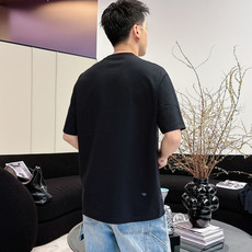 CD2026春夏新款短袖 对面料控有极高要求的 买它!!! 衣橱必备经典款式 胸口经典logo图案刺绣设计 与后背下摆蜜 CD2026春夏新款短袖 对面料控有极高要求的 买它!!! 衣橱必备经典款式 胸口经典logo图案刺绣设计 与后背下摆蜜