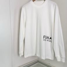 FF2026秋冬必备长袖T恤圆领打底衫 精选高支棉混纺面料入手便知非常柔软,上身亲肤感 极好!!面料舒适透气修身显 瘦的 FF2026秋冬必备长袖T恤圆领打底衫 精选高支棉混纺面料入手便知非常柔软,上身亲肤感 极好!!面料舒适透气修身显 瘦的