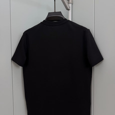 Versace.范思哲 FW26新品Medusa Greca印花莫代尔棉短袖T恤,正面胸前饰有新季元素Greca和Med Versace.范思哲 FW26新品Medusa Greca印花莫代尔棉短袖T恤,正面胸前饰有新季元素Greca和Med