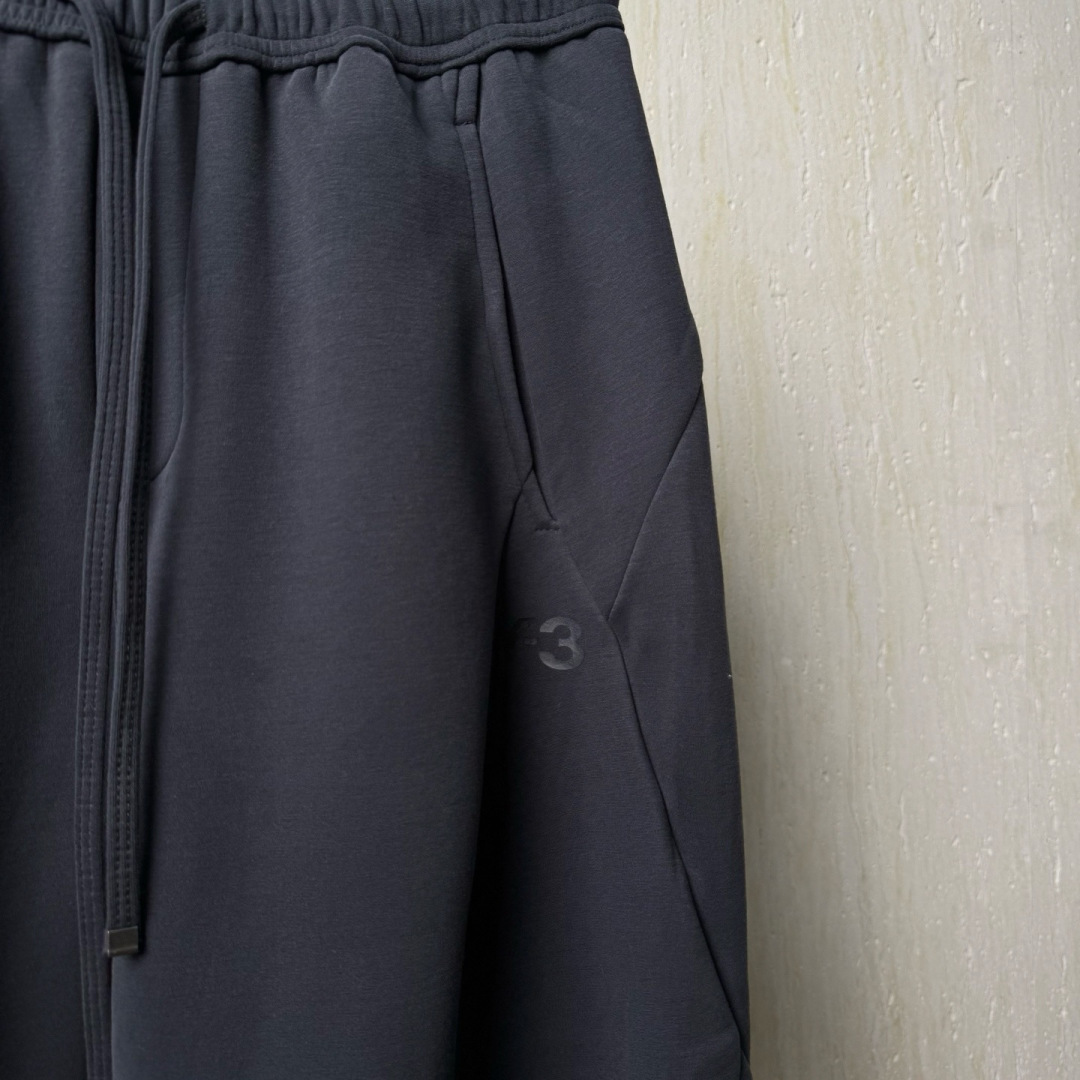 Y-3🌟2026年早秋新款休闲裤🆕采用优质面料，具有质感，松紧腰带设计，超级时尚洋气！码数：S-3XL 男女同款