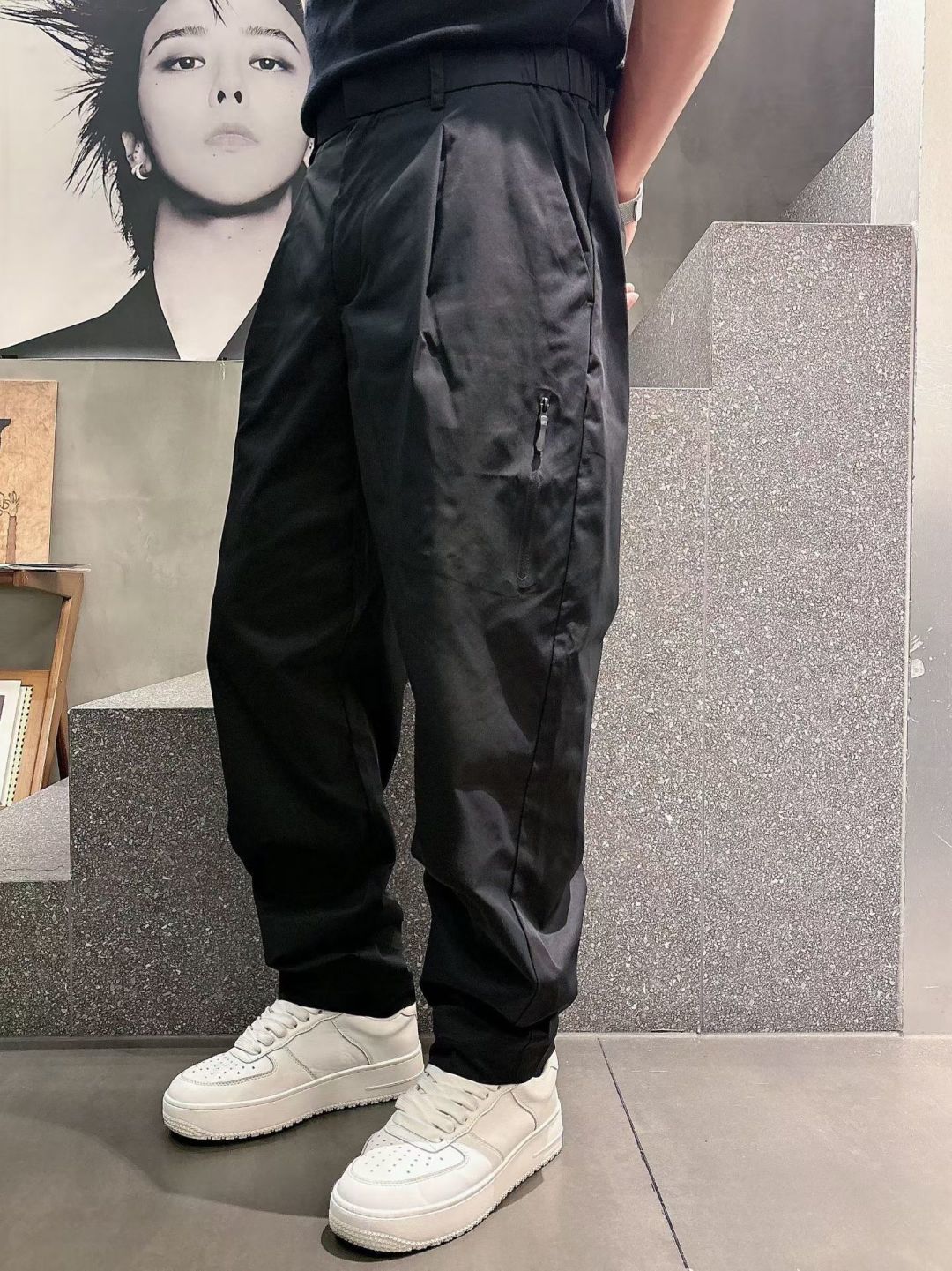 LOW2026春夏新款休闲裤 功能性黑科技面料亲肤舒适吸汗速干透气！ 百搭款！品质绝对好闭眼入手的质量，买到等于赚到的节