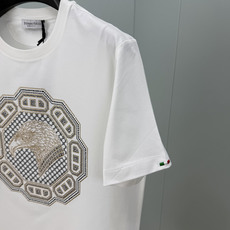 Stefano Ricci·史蒂芬劳尼治 SS26春夏新品标志性鹰头八角形装饰水晶短袖T恤,正面饰水晶点状标志鹰头,鹰眼 Stefano Ricci·史蒂芬劳尼治 SS26春夏新品标志性鹰头八角形装饰水晶短袖T恤,正面饰水晶点状标志鹰头,鹰眼