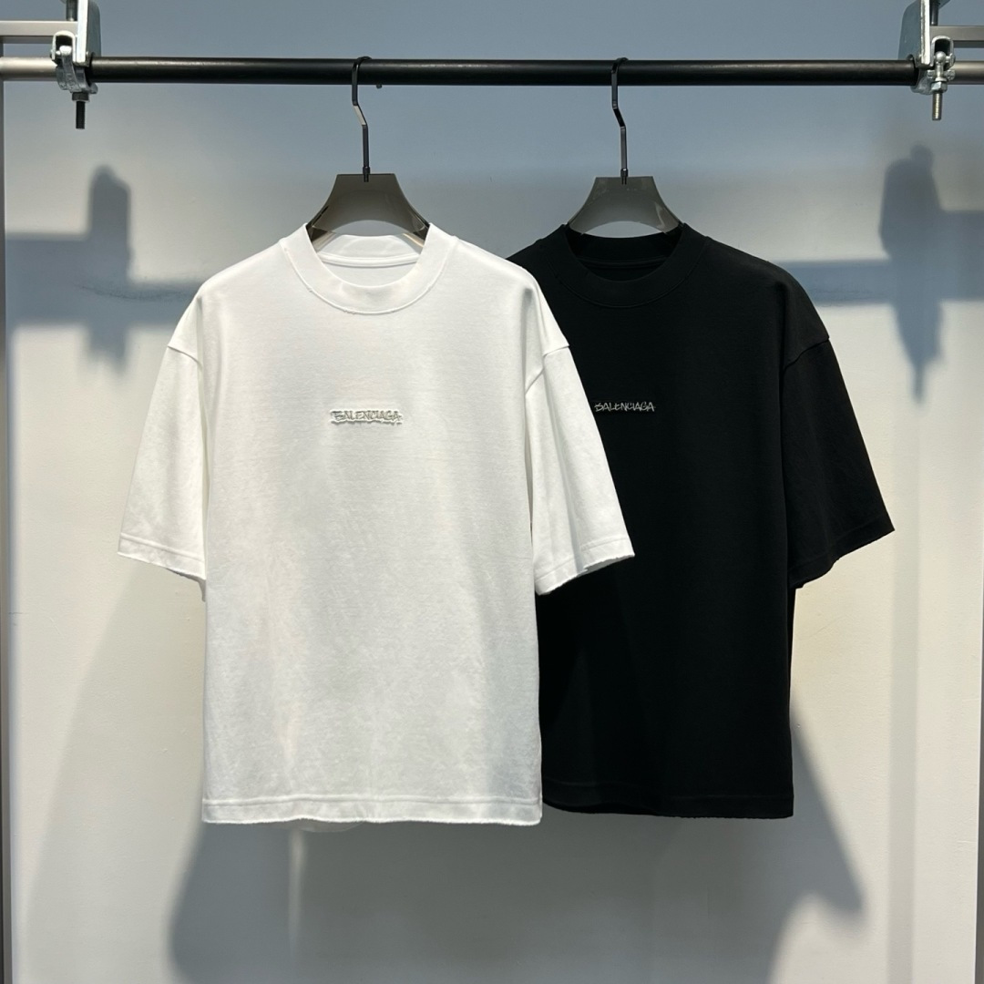 秋冬新款磨毛T恤上新🔥 颜色：黑，白 码数：S-XL 款号：302