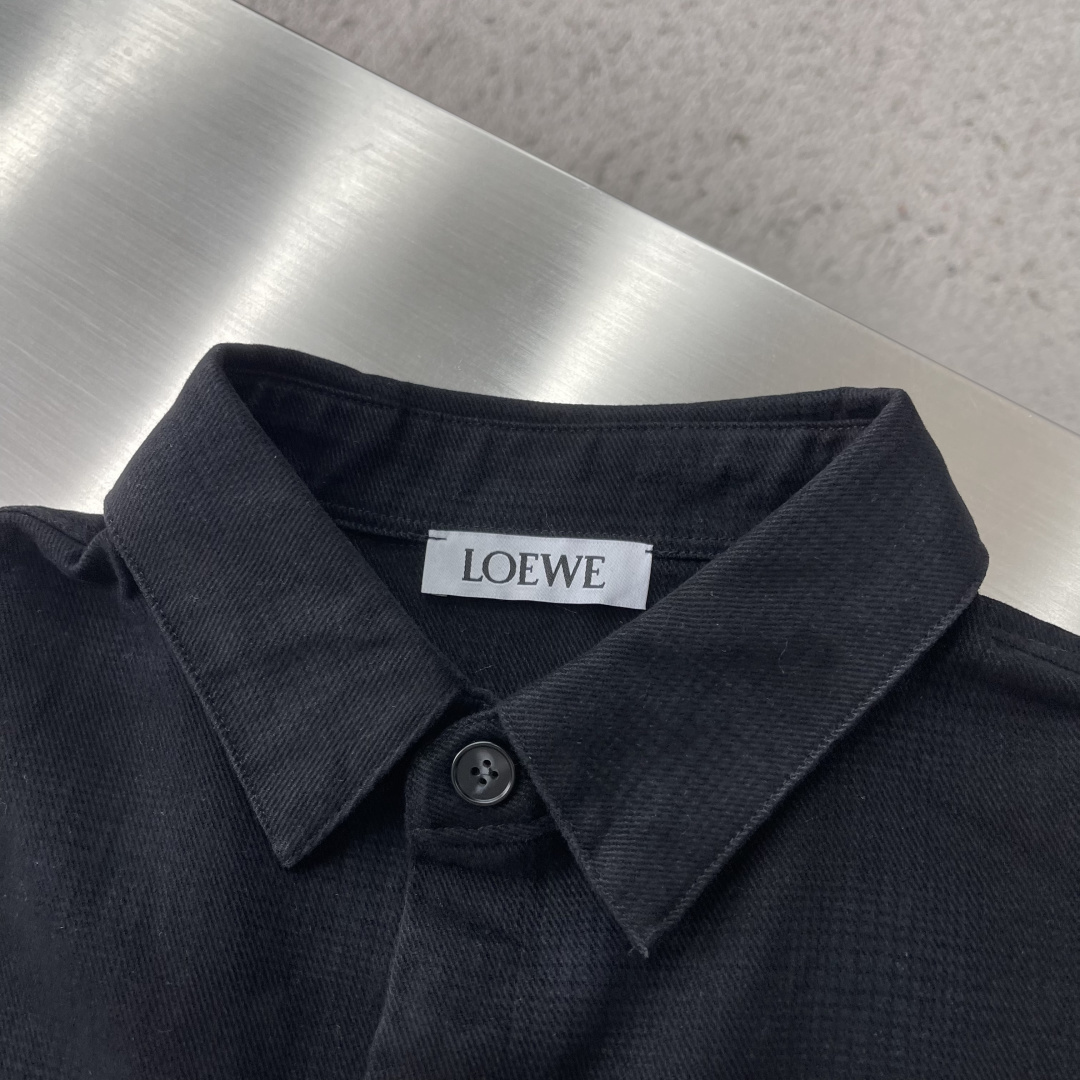 -LOEW     26年秋冬新款衬衣外套，高级衬衣格子面料，触感柔软舒适，细腻柔软程度非同一般，领子袖口下摆工艺，非常