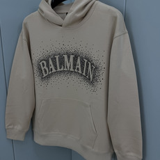 Balmain.巴尔曼 FW26新品字母满天星水晶微阔版套头连帽卫衣,秀场同款、正面镂空品牌字母缀饰满天星水晶超闪耀✨奢 Balmain.巴尔曼 FW26新品字母满天星水晶微阔版套头连帽卫衣,秀场同款、正面镂空品牌字母缀饰满天星水晶超闪耀✨奢
