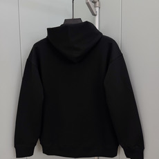 Balmain.巴尔曼 FW26新品字母满天星水晶微阔版套头连帽卫衣,秀场同款、正面镂空品牌字母缀饰满天星水晶超闪耀✨奢 Balmain.巴尔曼 FW26新品字母满天星水晶微阔版套头连帽卫衣,秀场同款、正面镂空品牌字母缀饰满天星水晶超闪耀✨奢