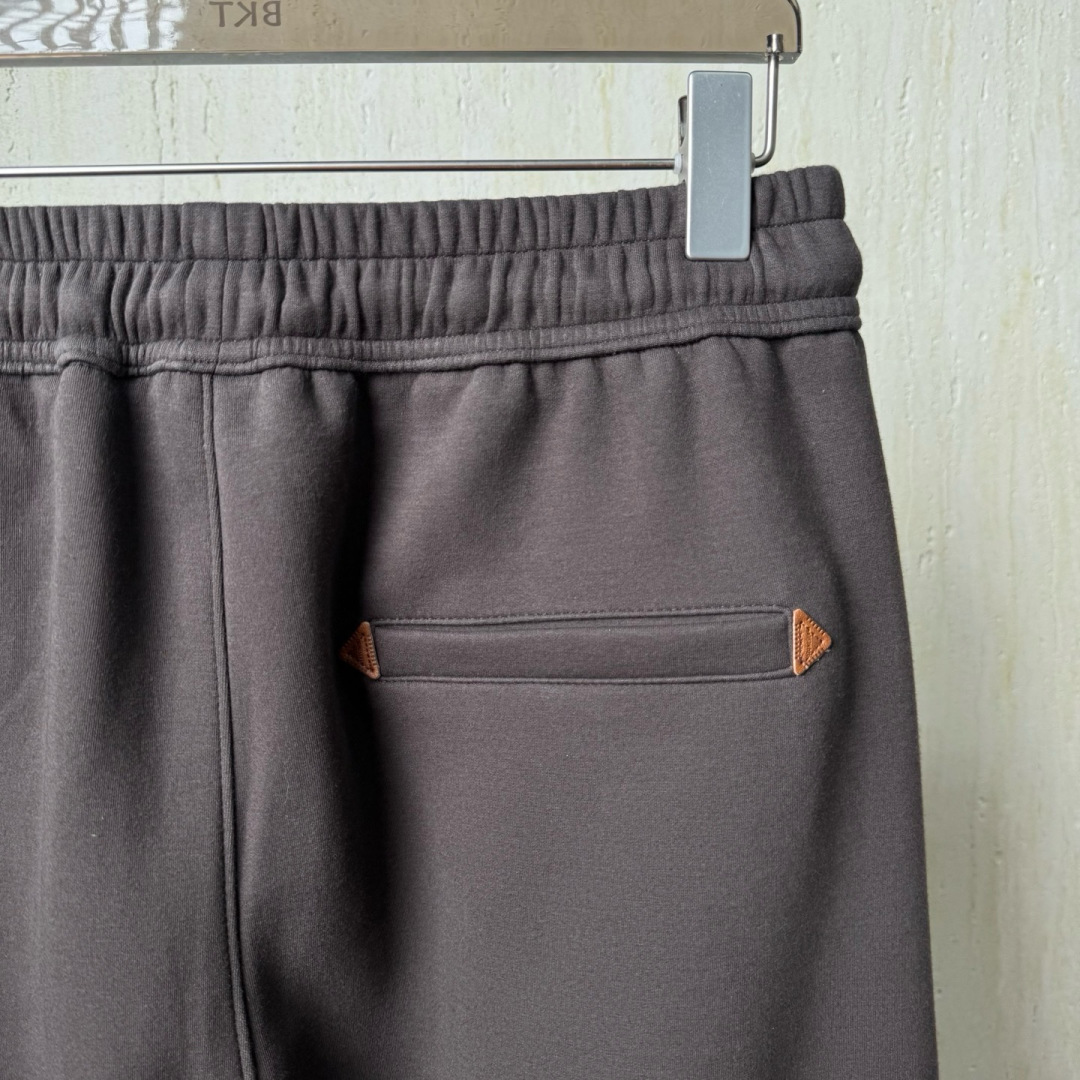 ZEGNA🌟2026年早秋新款休闲裤🆕采用优质面料，具有质感，松紧腰带设计，超级时尚洋气！码数：S-3XL 男女同款