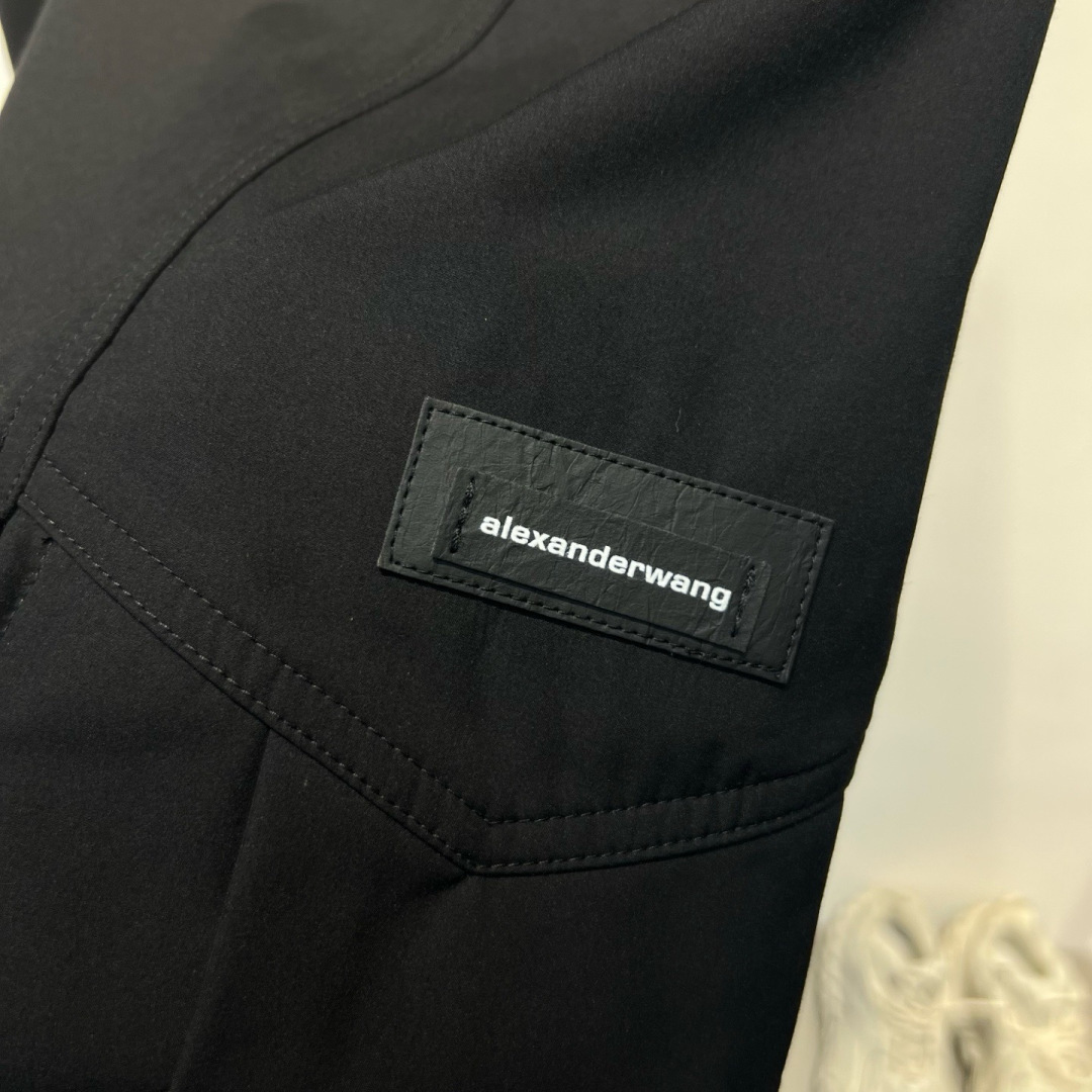 秋冬新款裤子上新🔥 颜色：黑 码数：M-3XL 款号：7012