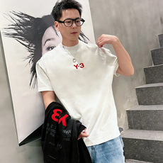 品牌:Y-3 季度:2026春夏 颜色:黑色 白色 尺码:S-XXL 版型:宽松版 短袖T 成分:100%棉 工艺:激光 品牌:Y-3 季度:2026春夏 颜色:黑色 白色 尺码:S-XXL 版型:宽松版 短袖T 成分:100%棉 工艺:激光