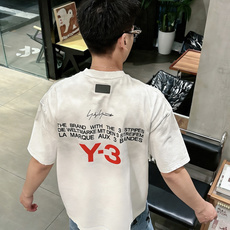 品牌:Y-3 季度:2026春夏 颜色:黑色 白色 尺码:S-XXL 版型:宽松版 短袖T 成分:100%棉 工艺:激光 品牌:Y-3 季度:2026春夏 颜色:黑色 白色 尺码:S-XXL 版型:宽松版 短袖T 成分:100%棉 工艺:激光