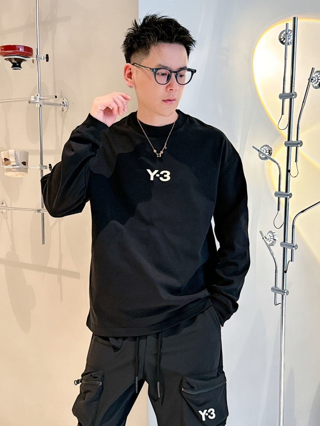新款🌟Y3,采用进口360克棉材质制作而成,柔软的面料触感,贴身穿着亲肤舒适,经典植绒压胶Y-3字母图案设计,非常的新颖 新款🌟Y3,采用进口360克棉材质制作而成,柔软的面料触感,贴身穿着亲肤舒适,经典植绒压胶Y-3字母图案设计,非常的新颖