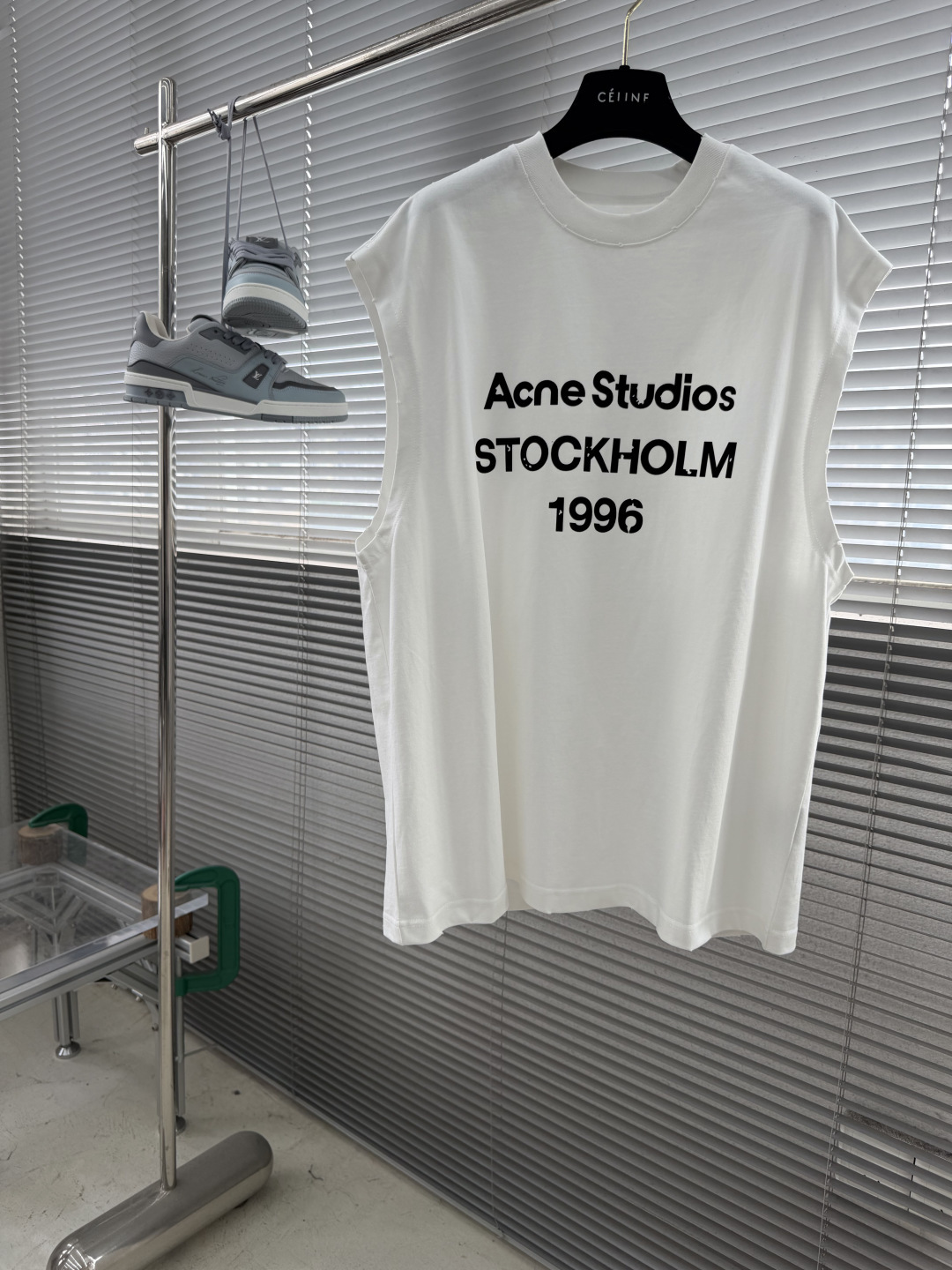 -Acne Studio 植绒 无袖背心 字母1996图案 辅以植绒印花工艺 成衣洗水 面料更柔软 顺滑 质感一 -Acne Studio 植绒 无袖背心 字母1996图案 辅以植绒印花工艺 成衣洗水 面料更柔软 顺滑 质感一