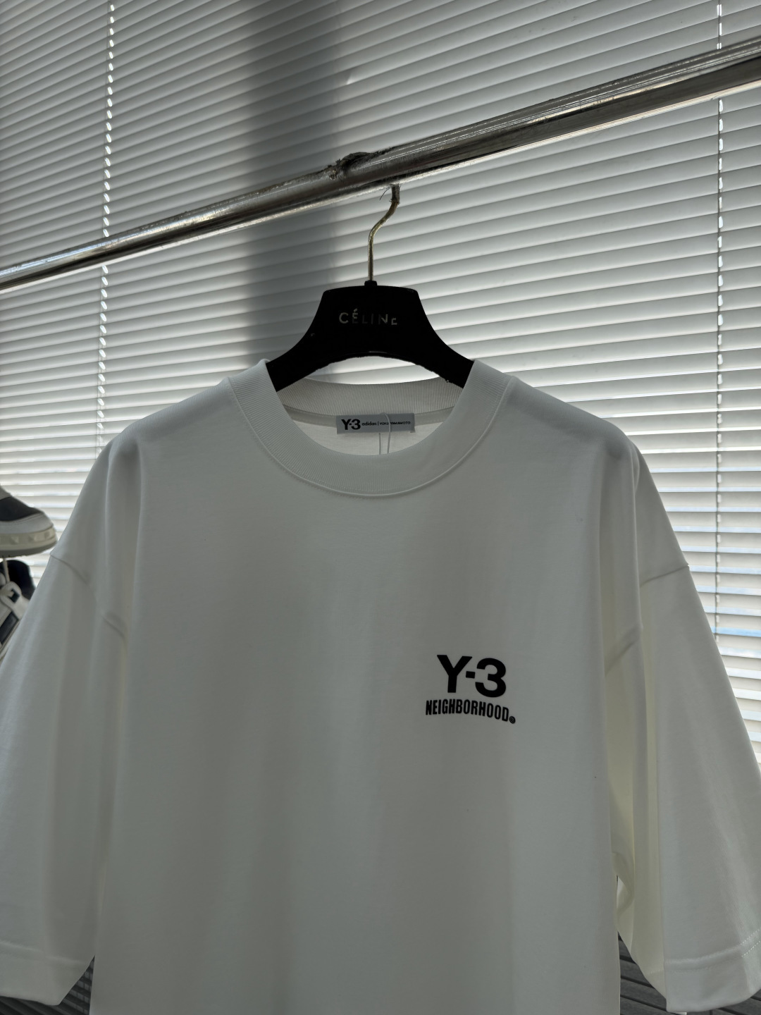 (高版本）Y-3山本耀司   26春夏新品宽松版型短袖T恤，采用定制340g高克重棉面料，非常有质感，袖口下摆均做旧磨破