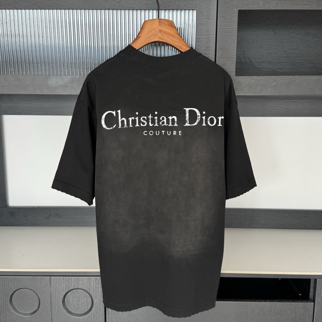 Dior🌟2026年新款春季短袖🆕采用纯棉面料，手感细腻，超级时尚洋气！码数：XS S M L XL男女同款