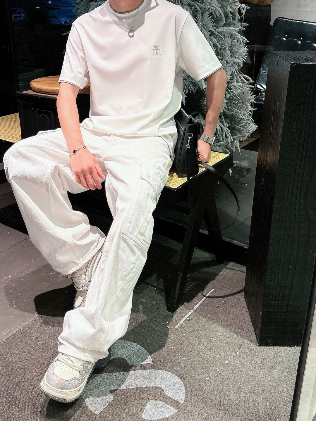 2026 S/S New 新品 1.颜色：黑色 白色 藏青色 金铜色 2.尺码:M-5XL 3.版型:微阔短袖T 4.成