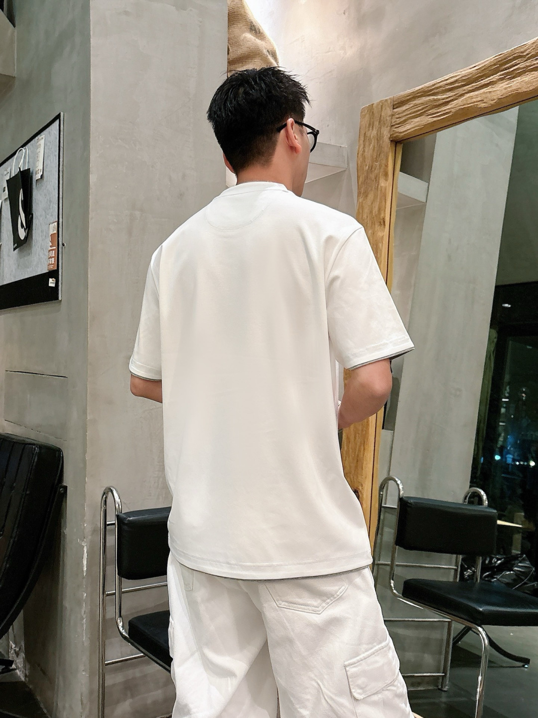 2026 S/S New 新品 1.颜色：黑色 白色 藏青色 金铜色 2.尺码:M-5XL 3.版型:微阔短袖T 4.成