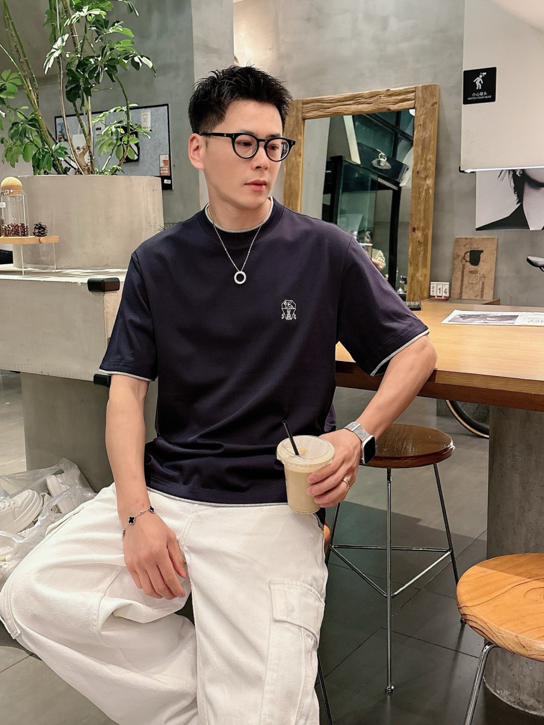 2026 S/S New 新品 1.颜色：黑色 白色 藏青色 金铜色 2.尺码:M-5XL 3.版型:微阔短袖T 4.成