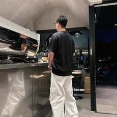 2026 S/S New 新品 1.颜色:黑色 白色 藏青色 金铜色 2.尺码:M-5XL 3.版型:微阔短袖T 4.成 2026 S/S New 新品 1.颜色:黑色 白色 藏青色 金铜色 2.尺码:M-5XL 3.版型:微阔短袖T 4.成