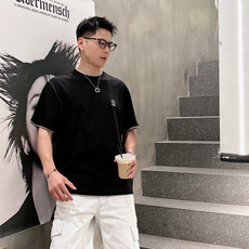 2026 S/S New 新品 1.颜色:黑色 白色 藏青色 金铜色 2.尺码:M-5XL 3.版型:微阔短袖T 4.成 2026 S/S New 新品 1.颜色:黑色 白色 藏青色 金铜色 2.尺码:M-5XL 3.版型:微阔短袖T 4.成