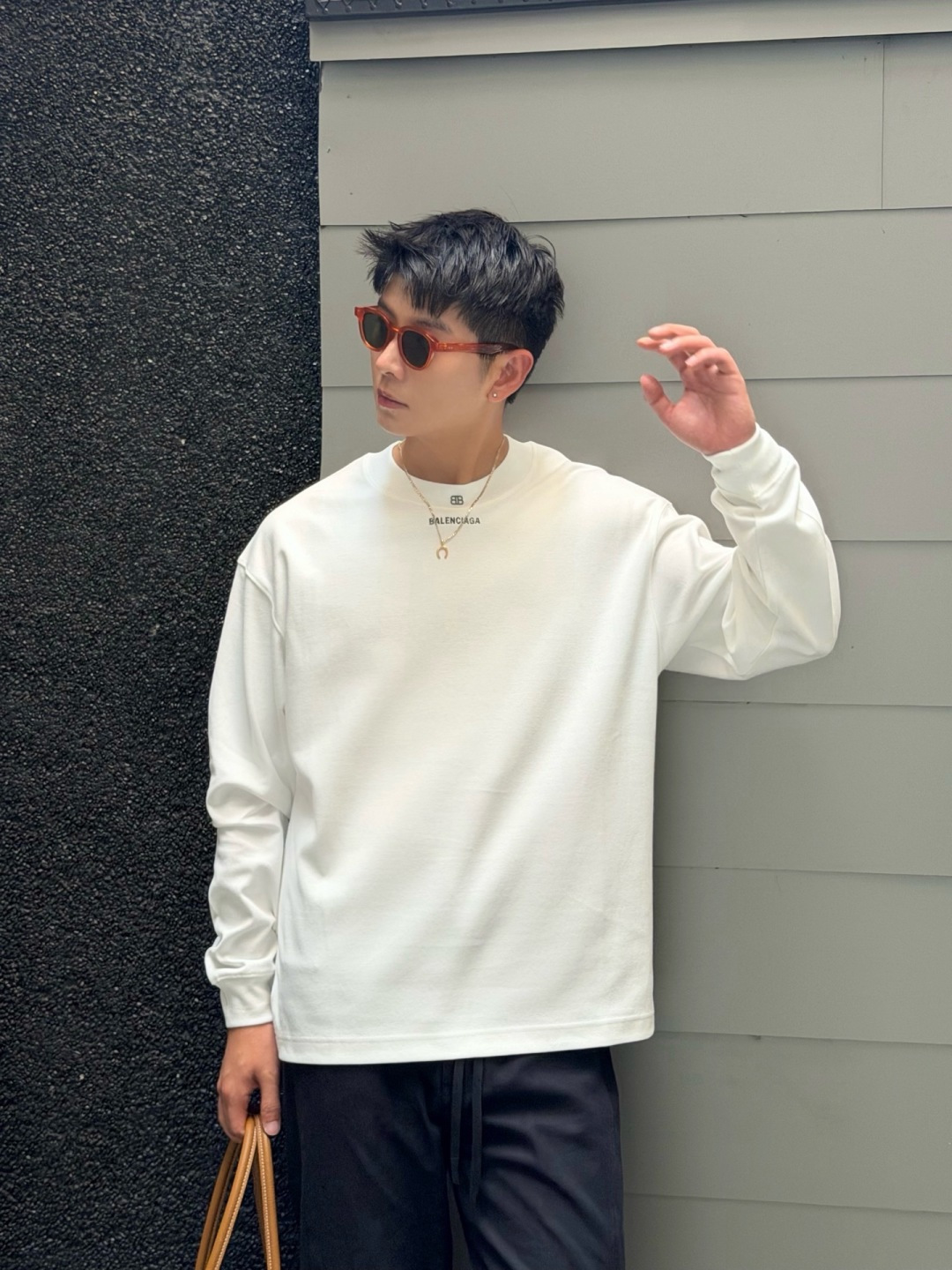 秋冬新款磨毛长袖上新🔥 颜色:黑,白 码数:S-XL 款号:203 秋冬新款磨毛长袖上新🔥 颜色:黑,白 码数:S-XL 款号:203