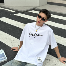 品牌:Y-3 季度:2026春夏 颜色:黑色 白色 尺码:XS S M L XL 版型:微阔大落肩版 短袖T 重量:24 品牌:Y-3 季度:2026春夏 颜色:黑色 白色 尺码:XS S M L XL 版型:微阔大落肩版 短袖T 重量:24
