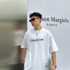 品牌:Y-3 季度:2026春夏 颜色:黑色 白色 尺码:XS S M L XL 版型:微阔大落肩版 短袖T 重量:24 品牌:Y-3 季度:2026春夏 颜色:黑色 白色 尺码:XS S M L XL 版型:微阔大落肩版 短袖T 重量:24