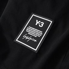 品牌:Y-3 季度:2026春夏 颜色:黑色 白色 尺码:XS S M L XL 版型:微阔大落肩版 短袖T 重量:24 品牌:Y-3 季度:2026春夏 颜色:黑色 白色 尺码:XS S M L XL 版型:微阔大落肩版 短袖T 重量:24