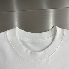 -Acne Studios 徽标圆领T恤 ,Acne Studios这款26新款闪粉字母logoT恤,将北欧极简与复古 -Acne Studios 徽标圆领T恤 ,Acne Studios这款26新款闪粉字母logoT恤,将北欧极简与复古