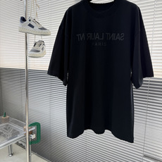 (高版本)YSL 26春夏新品宽松版型短袖T恤,采用定制340g高克重棉面料,非常有质感,胸口重工立体贴皮绣花,袖口 (高版本)YSL 26春夏新品宽松版型短袖T恤,采用定制340g高克重棉面料,非常有质感,胸口重工立体贴皮绣花,袖口
