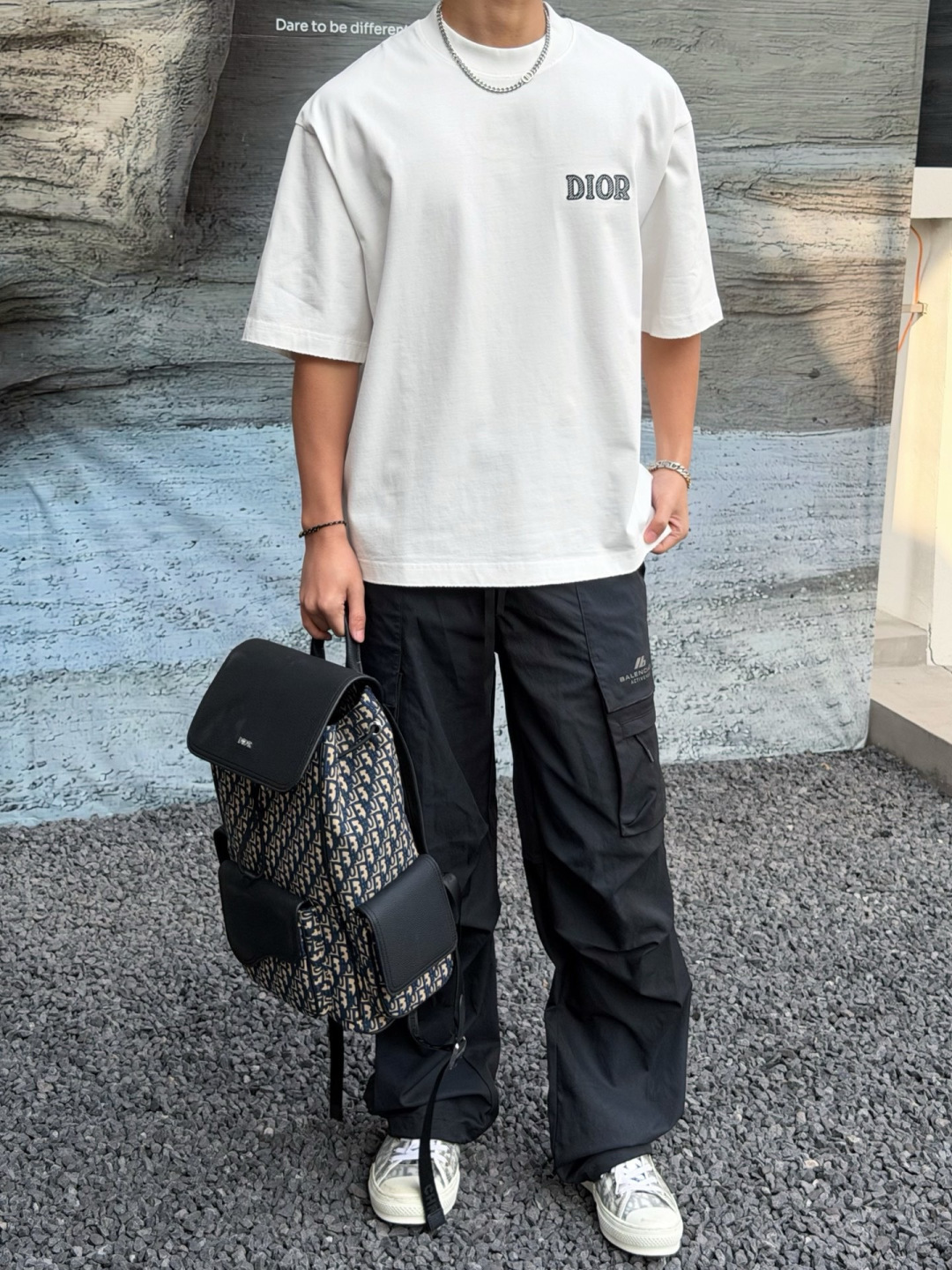 春季新款T恤🔥 颜色：黑，白 码数：S-XL 款号：108