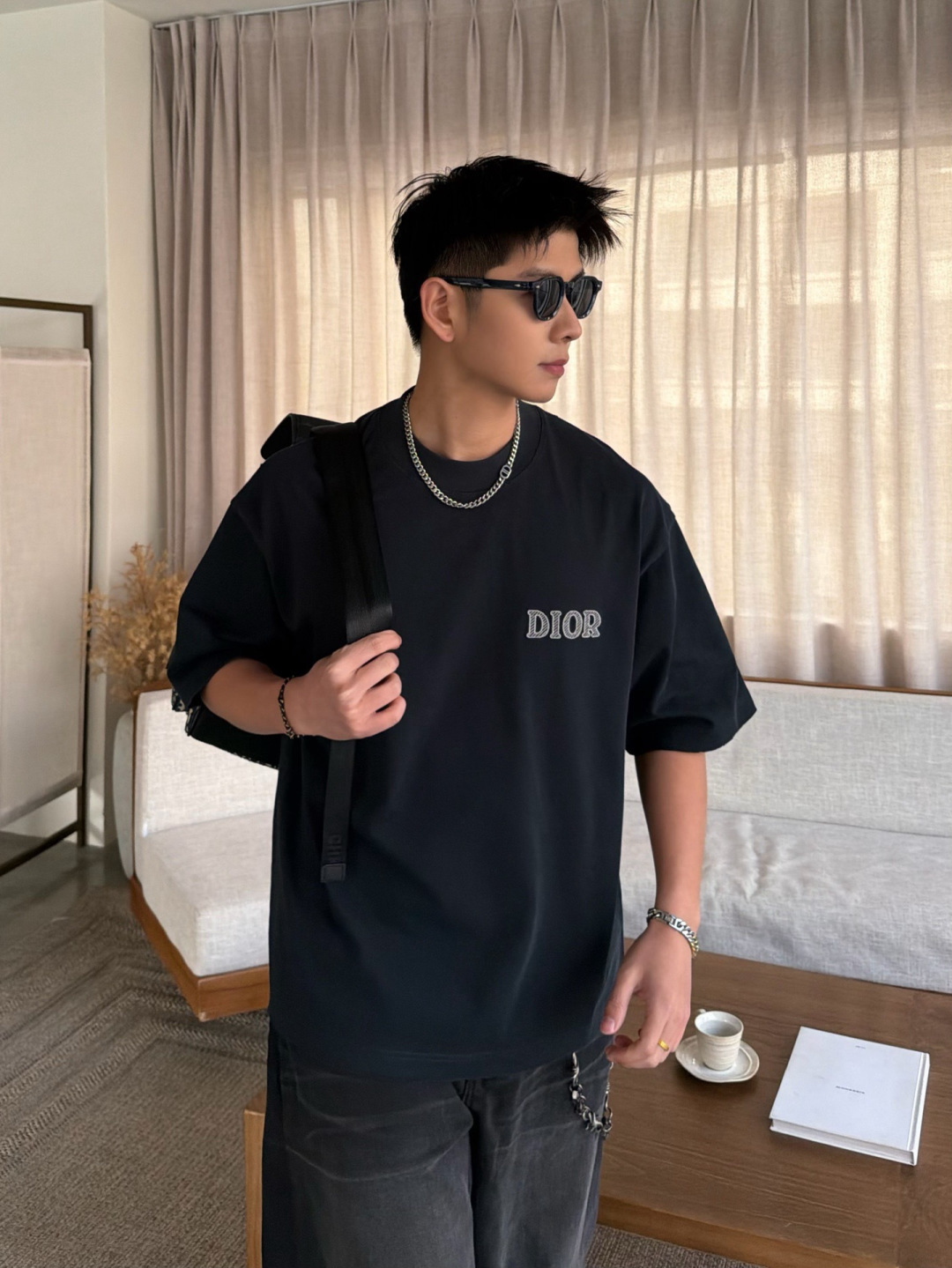春季新款T恤🔥 颜色：黑，白 码数：S-XL 款号：108