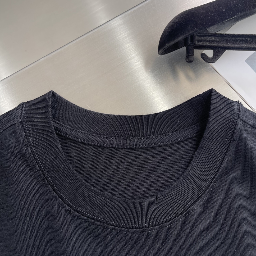 高品质‼️ JIL SANDER 极简字母logo印花长袖薄卫衣 320g双纱纯棉面料，磨破做旧处理 黑色/白色 男女同