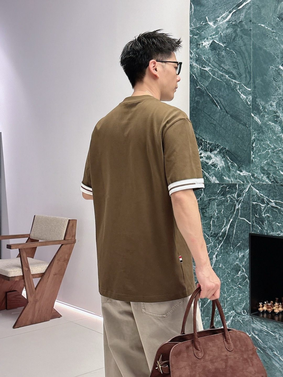 蒙口短袖 黑色白色咖色(m-5XL) 1.采用的是纯棉面料,240克重,面料纹路平整清晰,手感挺括有型,柔软亲肤 2.前 蒙口短袖 黑色白色咖色(m-5XL) 1.采用的是纯棉面料,240克重,面料纹路平整清晰,手感挺括有型,柔软亲肤 2.前