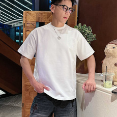 26新款短袖阔版T恤 颜色:黑,白 尺码:M-3XL 26新款短袖阔版T恤 颜色:黑,白 尺码:M-3XL