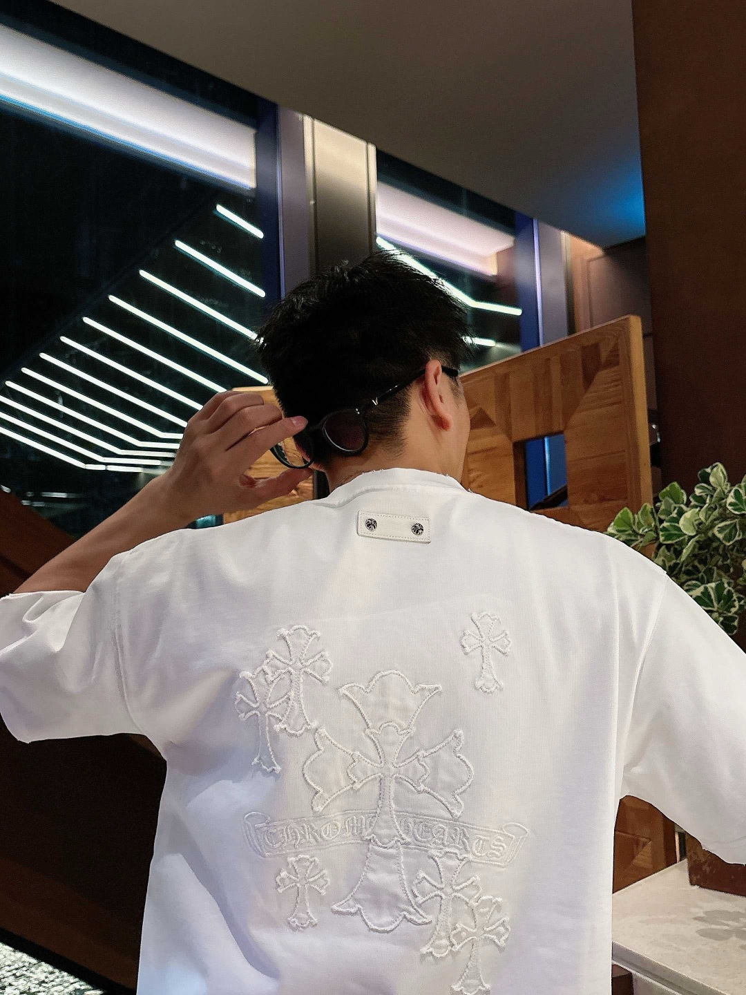 26新款短袖阔版T恤 颜色：黑，白 尺码：M-3XL