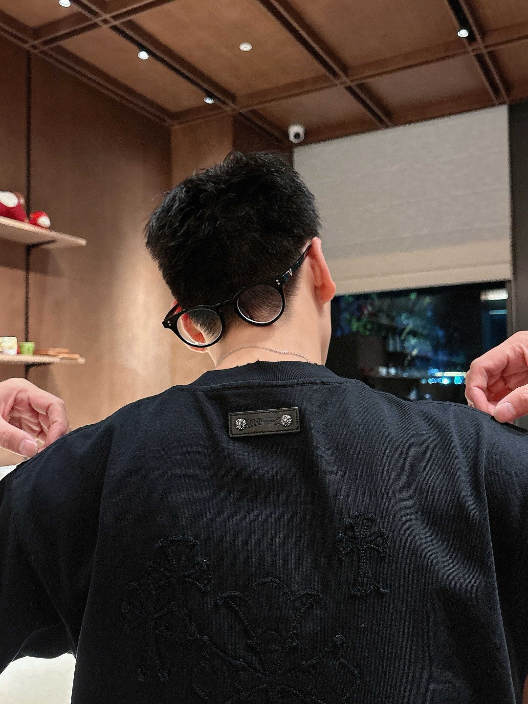 26新款短袖阔版T恤 颜色：黑，白 尺码：M-3XL