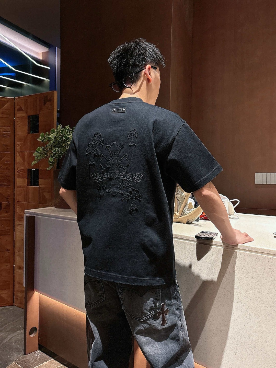 26新款短袖阔版T恤 颜色：黑，白 尺码：M-3XL