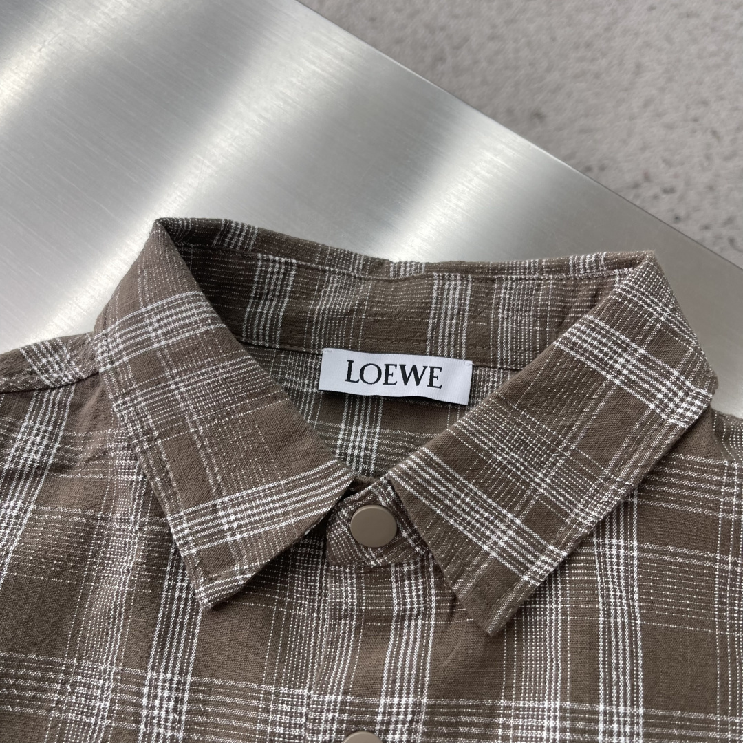 LOEW     26年秋冬新款衬衣外套，高级衬衣格子面料，触感柔软舒适，细腻柔软程度非同一般，领子袖口下摆工艺，非常高