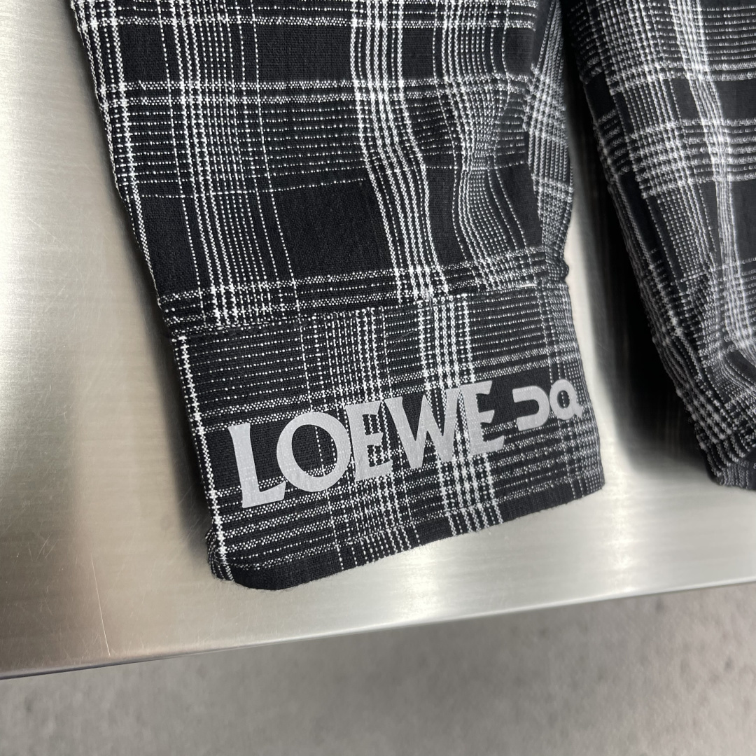 LOEW     26年秋冬新款衬衣外套，高级衬衣格子面料，触感柔软舒适，细腻柔软程度非同一般，领子袖口下摆工艺，非常高