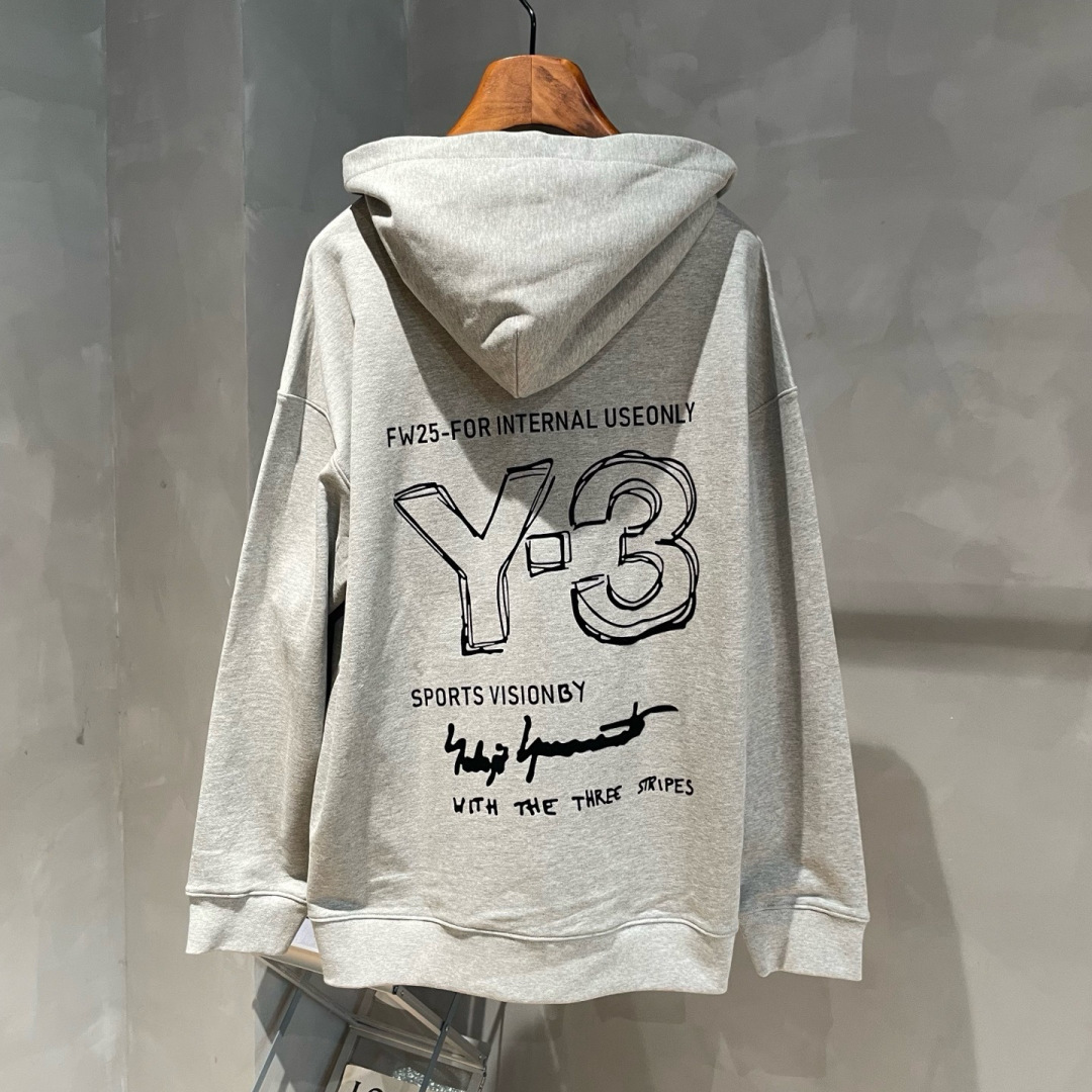 Y-3，早秋新款连帽卫衣，面料采用顶级原版精梳棉面料，前印花logo工艺，顶级的做工，高端品质，尺码:S-XL