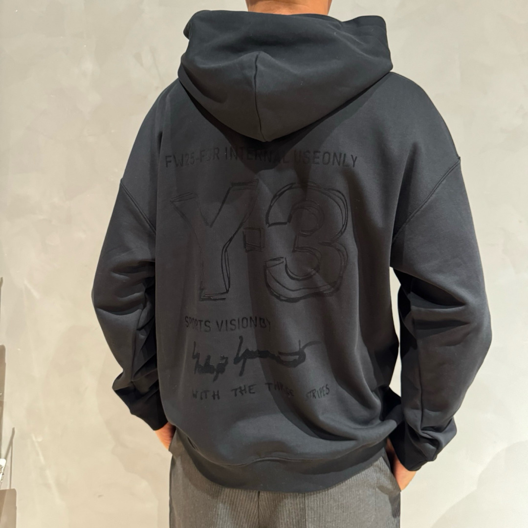 Y-3，早秋新款连帽卫衣，面料采用顶级原版精梳棉面料，前印花logo工艺，顶级的做工，高端品质，尺码:S-XL