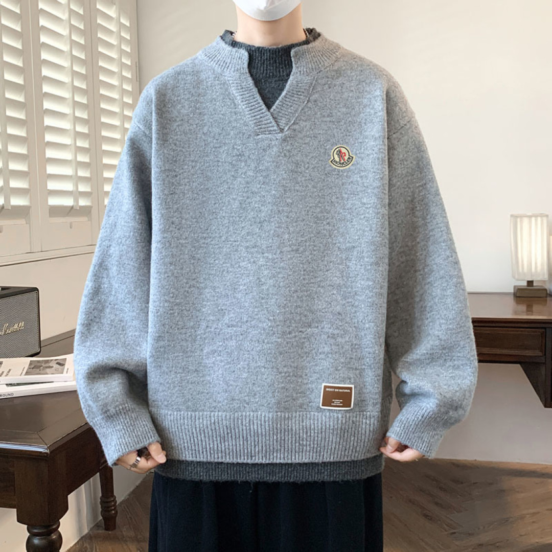 🛒购物价： 上新：p195


2025秋冬季新款蒙口毛衣！2025秋冬最新款！原版购入定制纱线！进口机器做工原版细节做工一致！手感超级舒适，双色齐发！秋冬必备款！男女皆宜！ 

颜色：图片色
尺码：图九