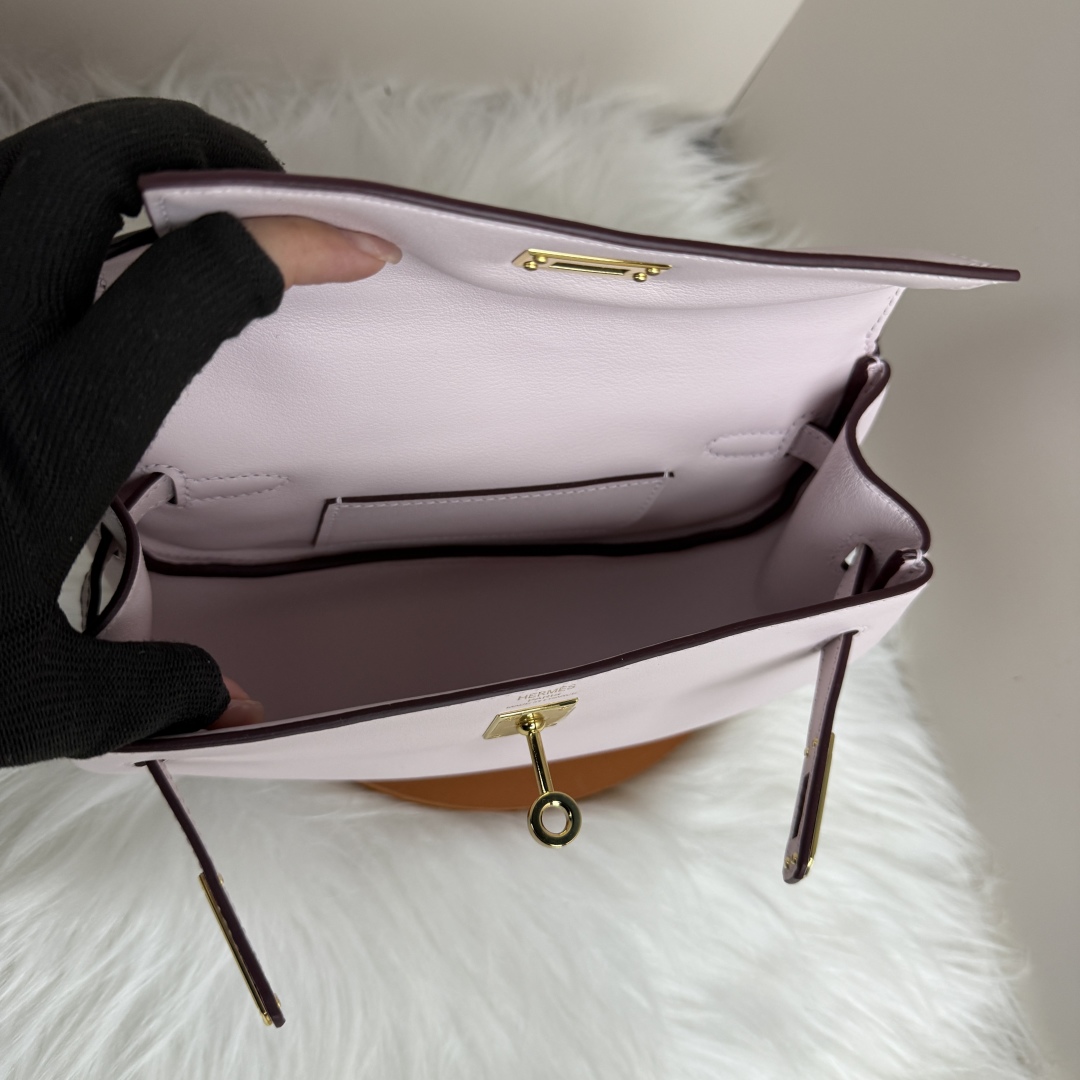 Hermes Kelly Moove Bag, Dreamy Purple with Gold Hardware - Swift Leather 10 cmp i1741242616141 4910 0 8