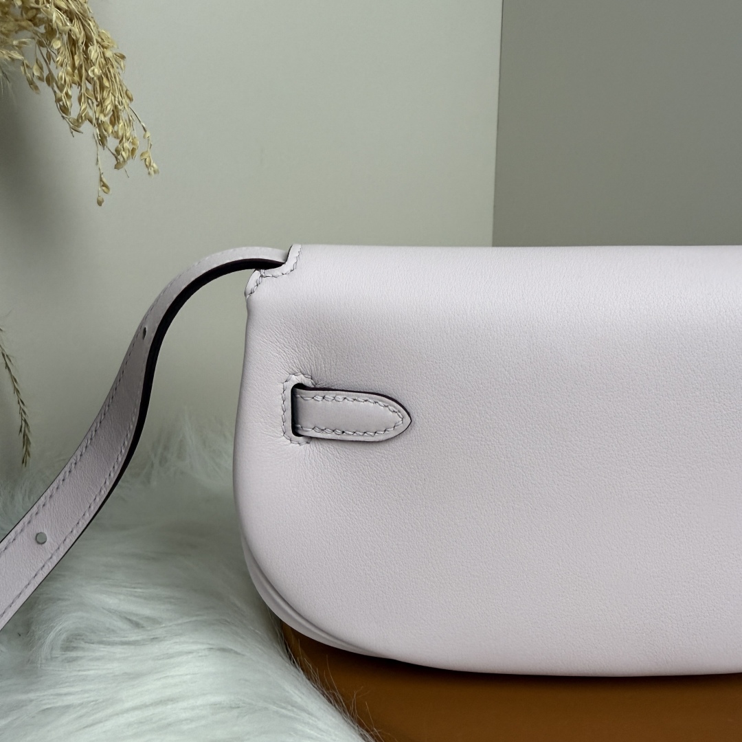 Hermes Kelly Moove Bag, Dreamy Purple Swift Leather, Silver Hardware 6 cmp i1741243768353 823 0 4